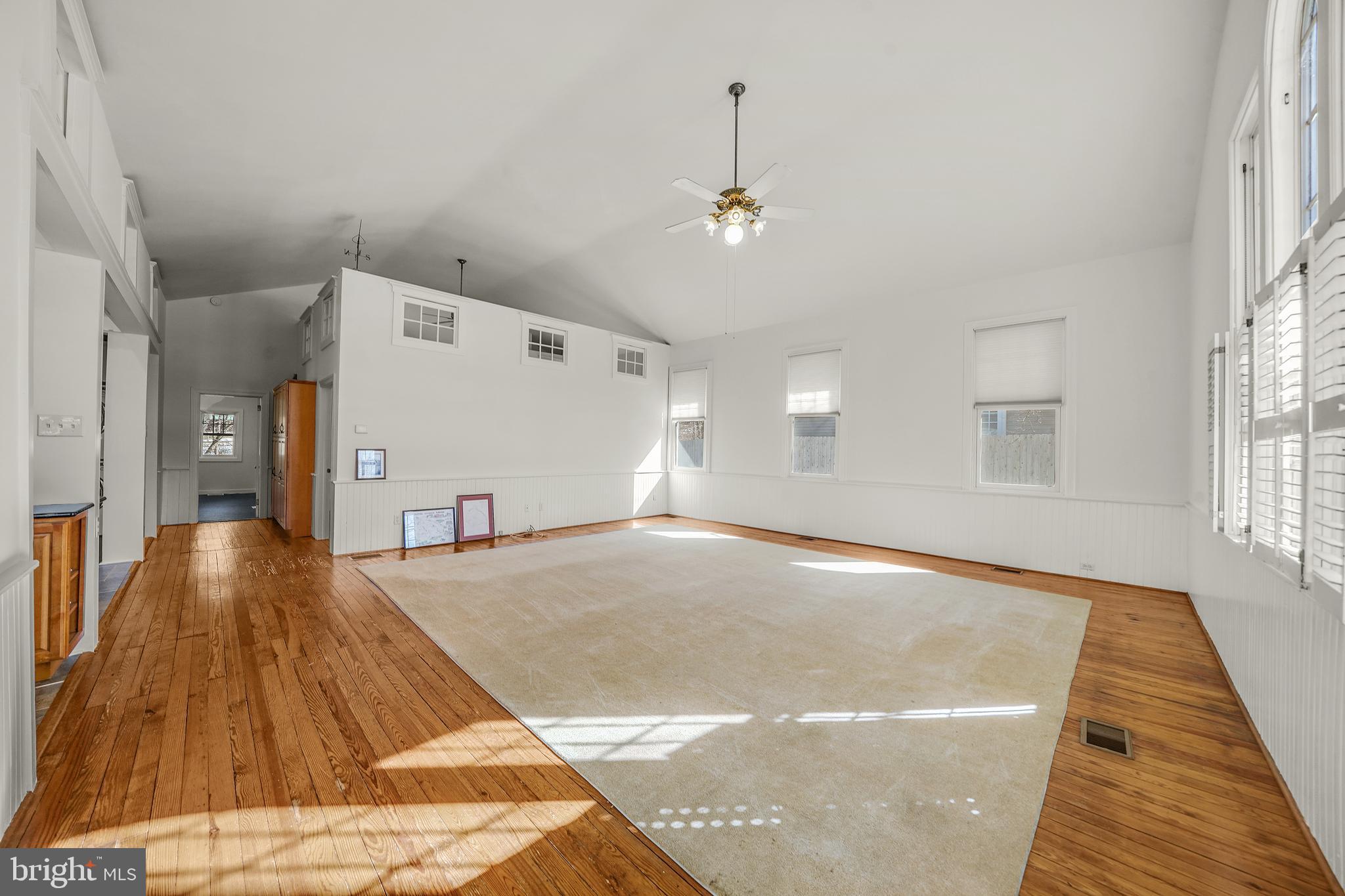 132 Northbrook Road West Chester, PA 19382 - Photo 8 of 41 Living Room