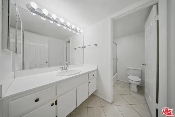 $3,350 | 5744 Oak Bend Lane, Unit 306, Oak Park, CA 91377