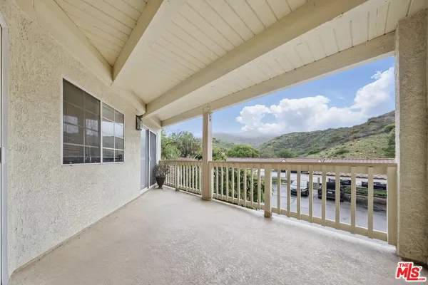 $3,350 | 5744 Oak Bend Lane, Unit 306, Oak Park, CA 91377