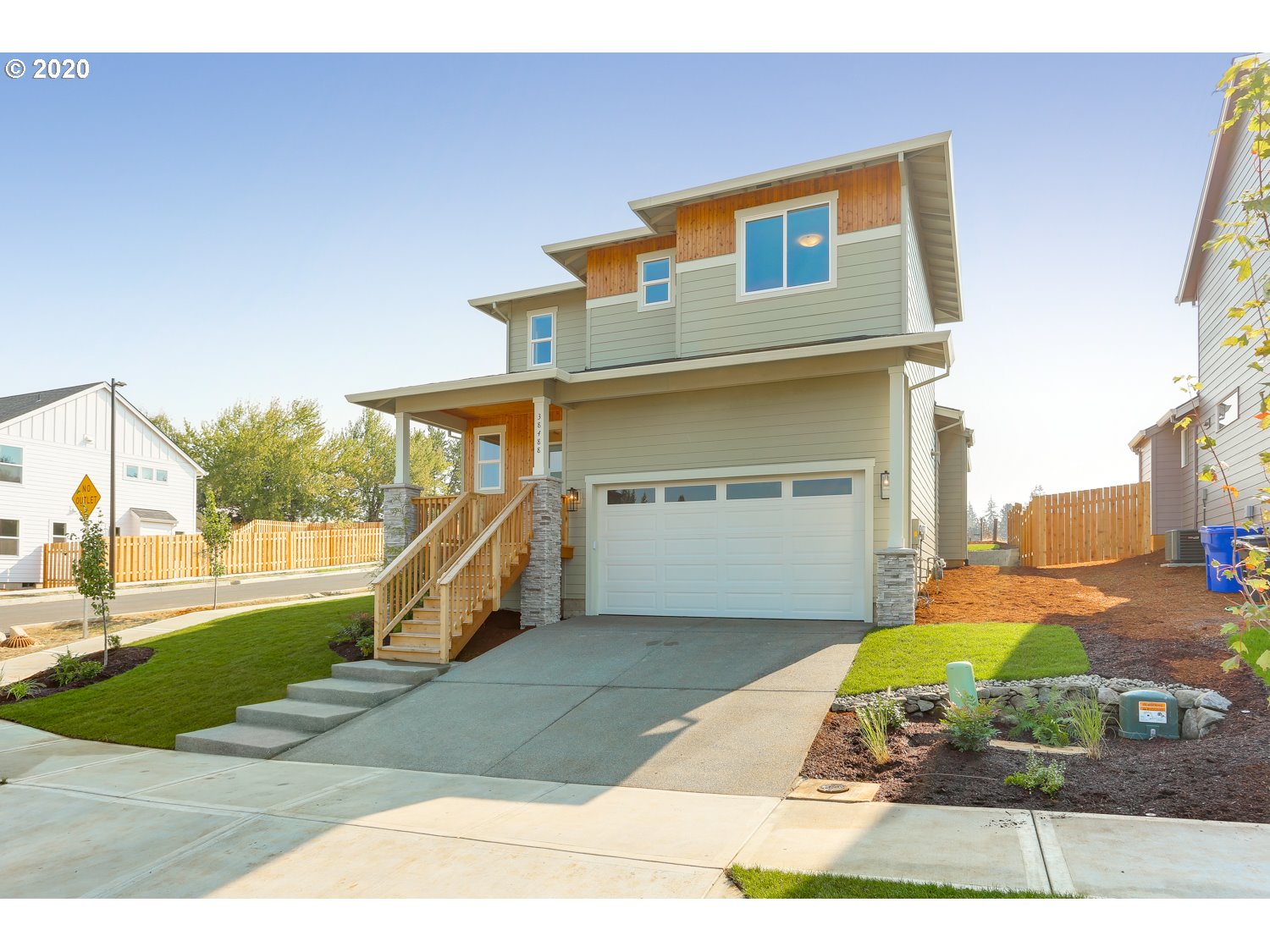 38488 Maple Street Sandy, OR 97055 - Photo 2 of 32