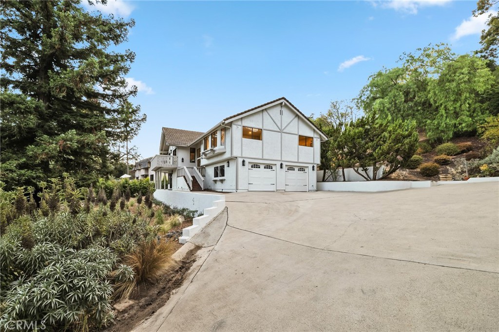 275 Fairview Road Ojai, CA 93023 - Photo 3 of 75