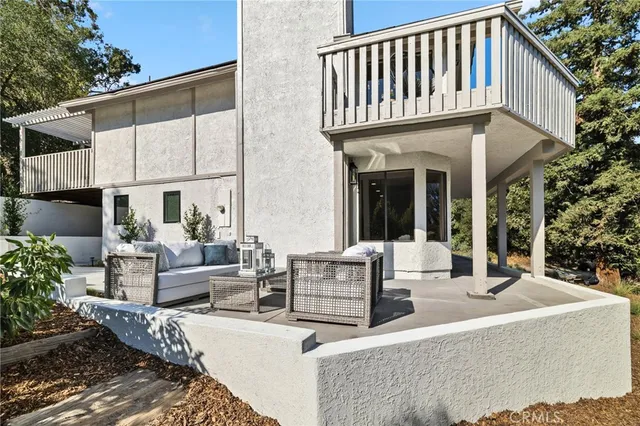 $2,249,000 | 275 Fairview Road, Ojai, CA 93023