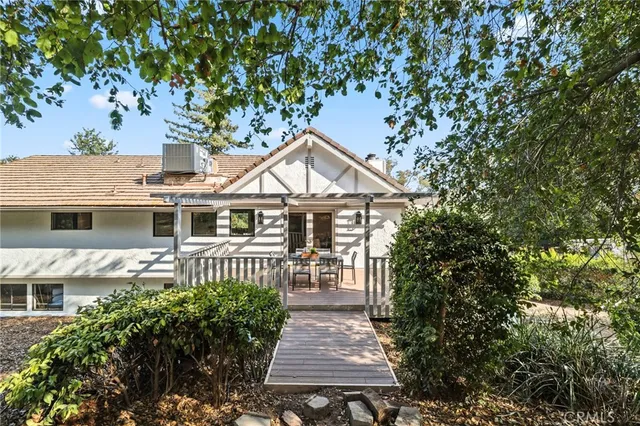 $2,249,000 | 275 Fairview Road, Ojai, CA 93023