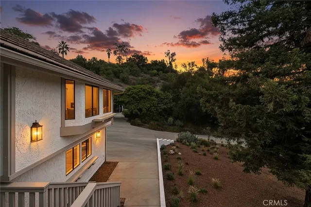 $2,249,000 | 275 Fairview Road, Ojai, CA 93023