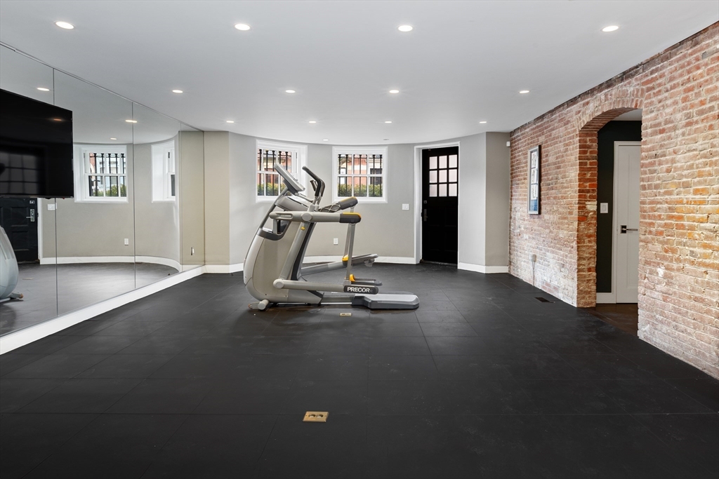 410 Beacon Street Boston, MA 02115 - Photo 35 of 35 a view of a room with gym equipment