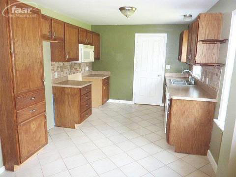 9074 McCall Road Grand Blanc, MI 48439 - Photo 2 of 14 20166280-1.JPG