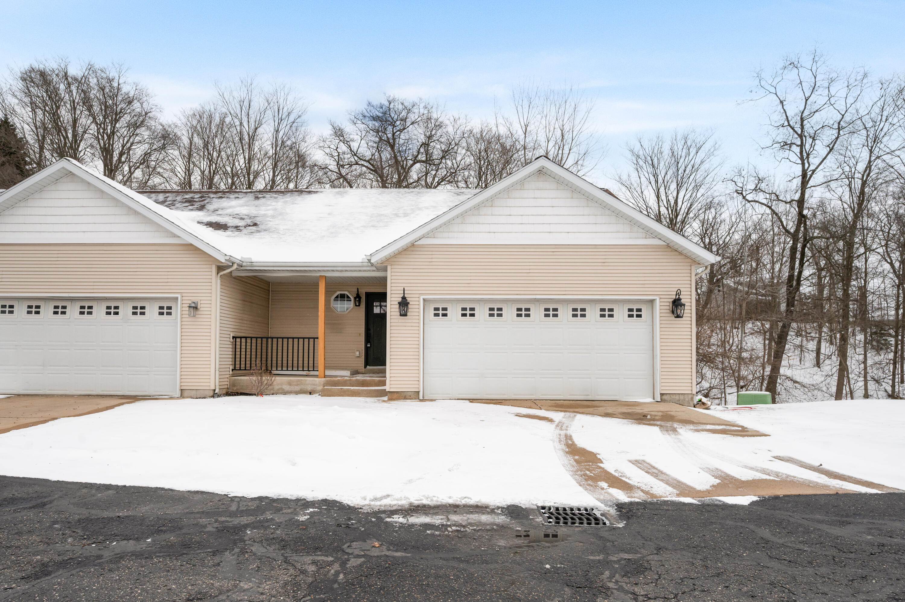 706 Tioga Park Drive Big Rapids, MI 49307 - Photo 4 of 33 706-TiogaPark-BR-31