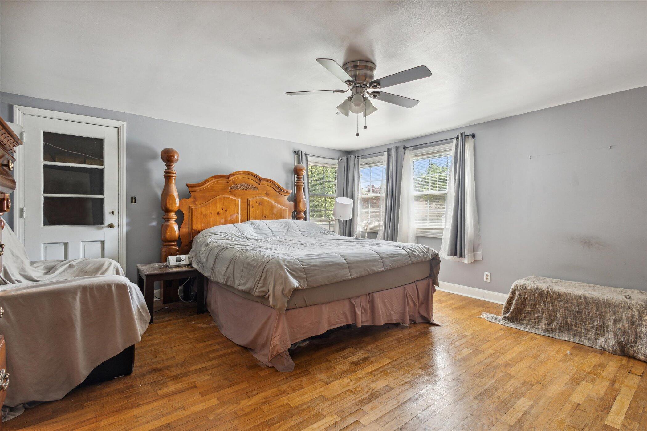 240 Windsor Road Benton Harbor, MI 49022 - Photo 21 of 55 Master Bdrm - Second Floor