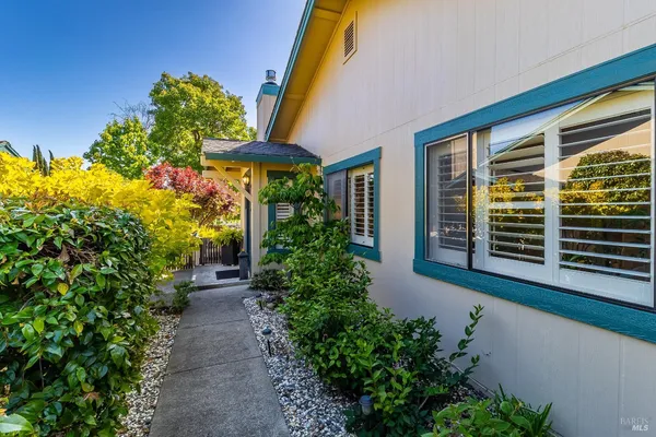 $599,000 | 1586 London Circle, Benicia, CA 94510