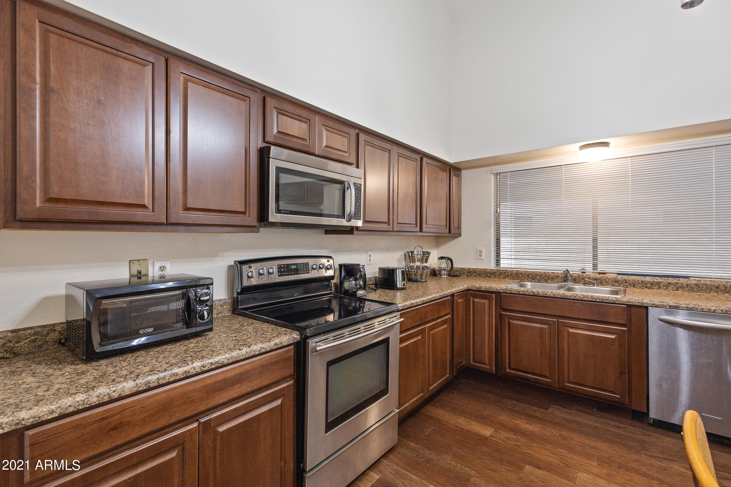 1716 East Redfield Road Tempe, AZ 85283 - Photo 14 of 42 1716 E Redfield Rd-14