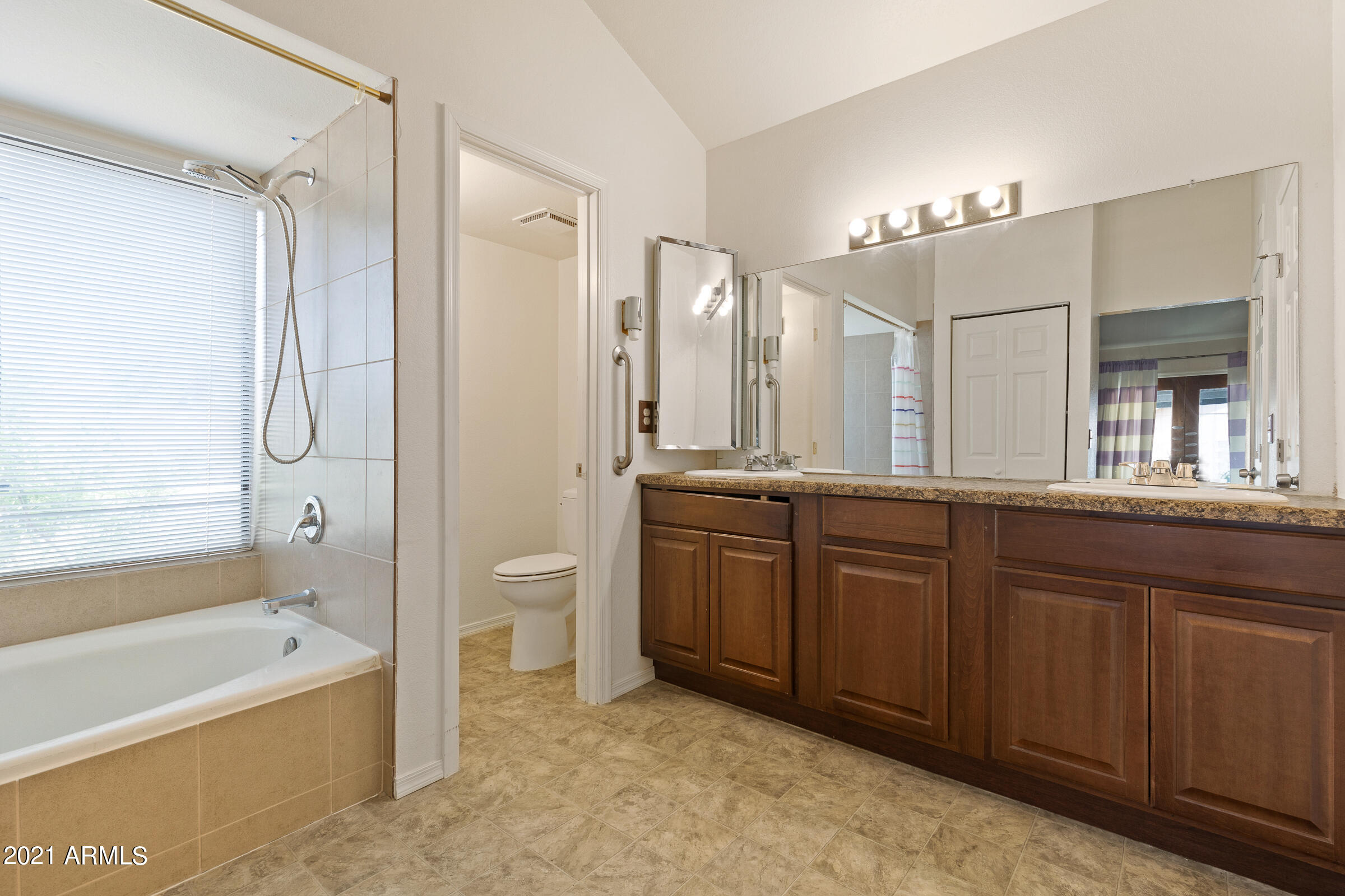 1716 East Redfield Road Tempe, AZ 85283 - Photo 19 of 42 1716 E Redfield Rd-25
