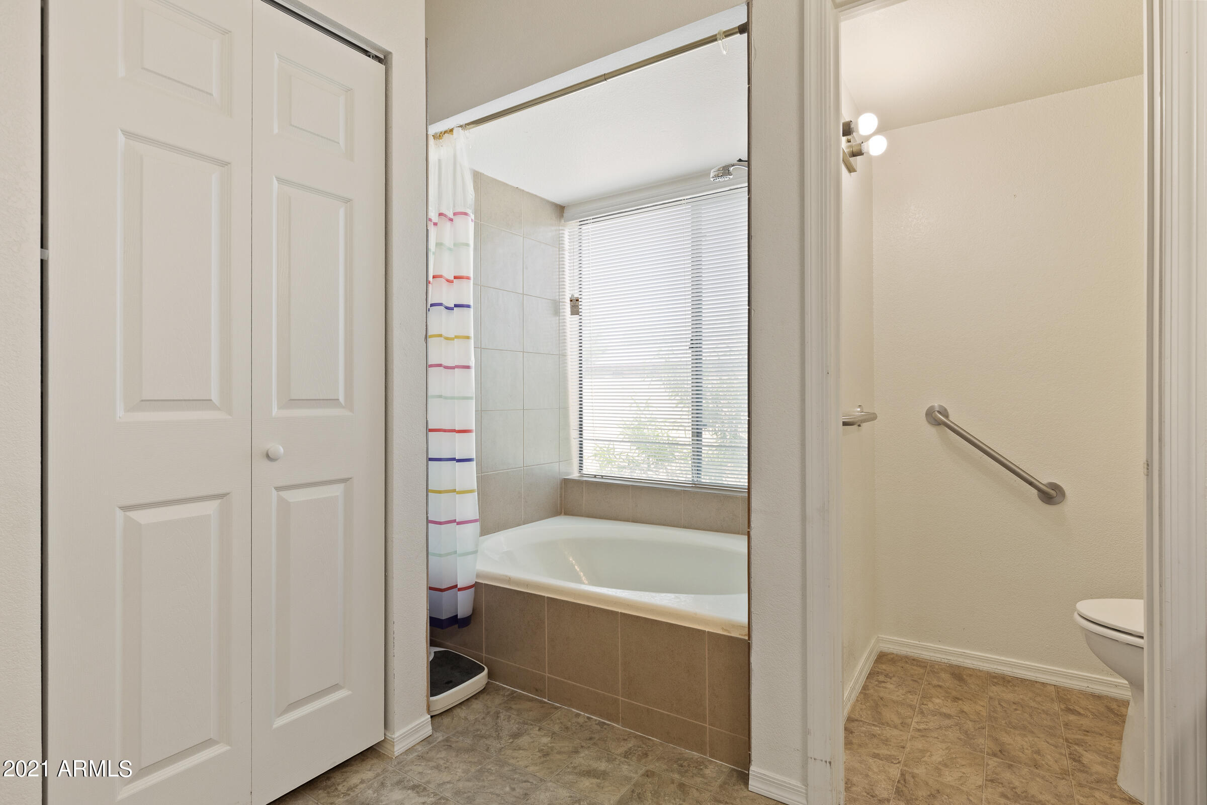 1716 East Redfield Road Tempe, AZ 85283 - Photo 21 of 42 1716 E Redfield Rd-27