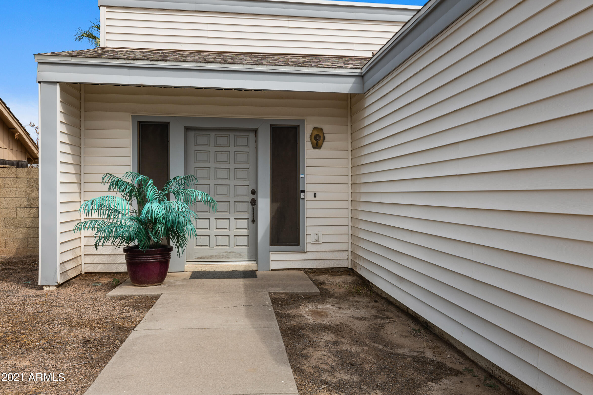 1716 E Redfield Rd-4