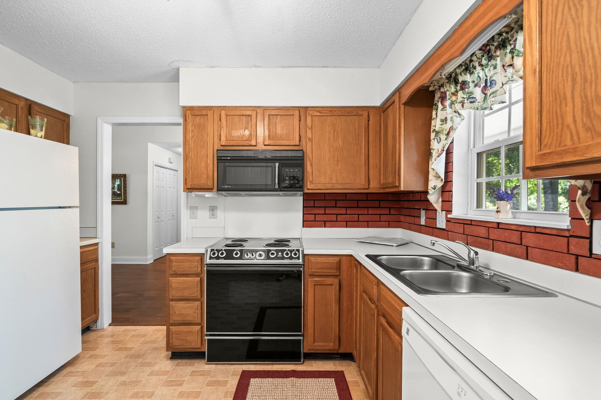 108 Woodlake Drive Murrells Inlet, SC 29576 - Photo 23 of 51