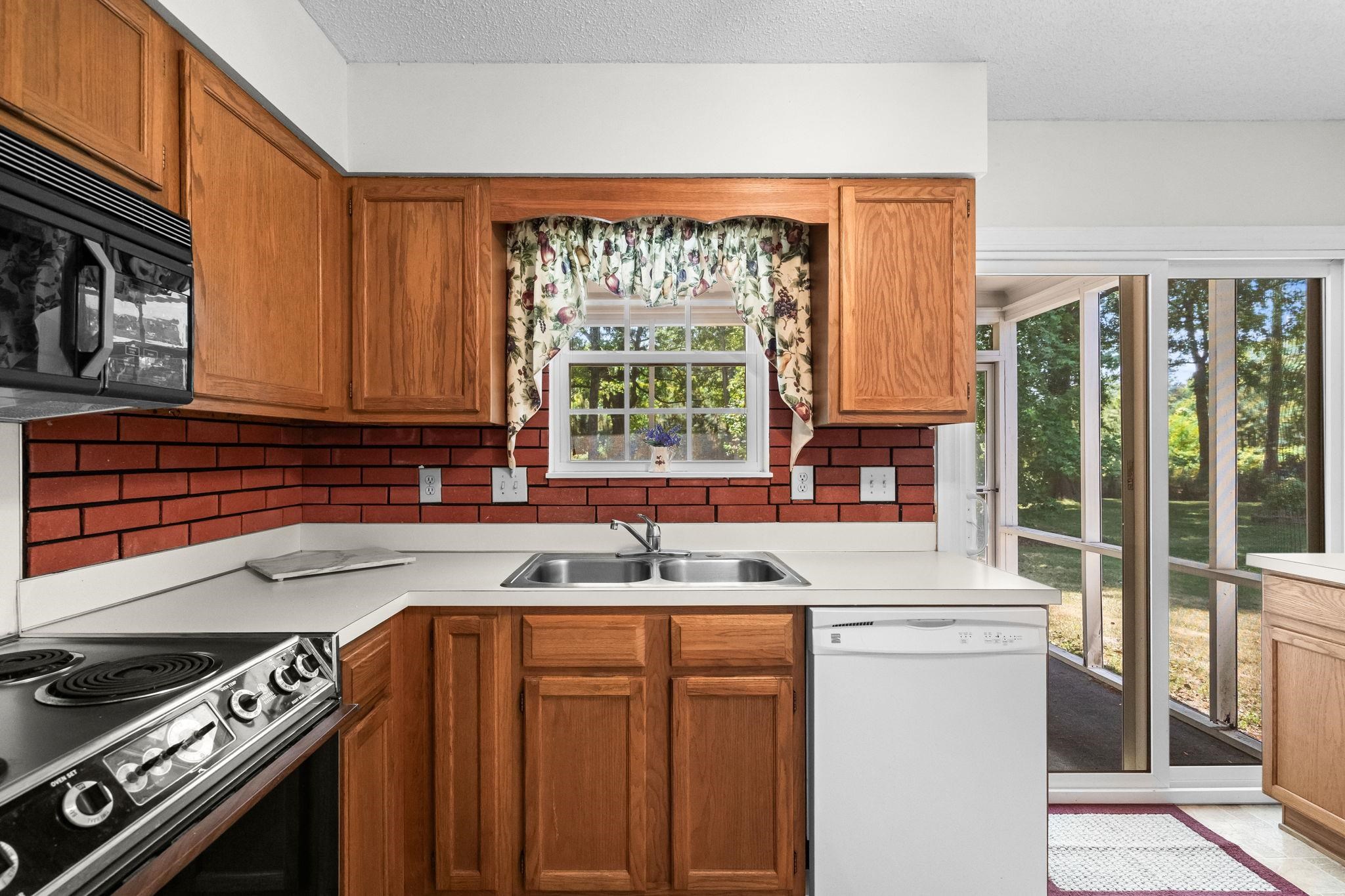 108 Woodlake Drive Murrells Inlet, SC 29576 - Photo 25 of 51