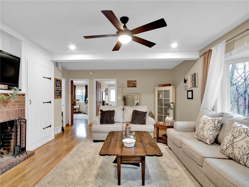 3337 Pinecrest Road Indianapolis, IN 46234 - Photo 3 of 51 Gallery Image 3