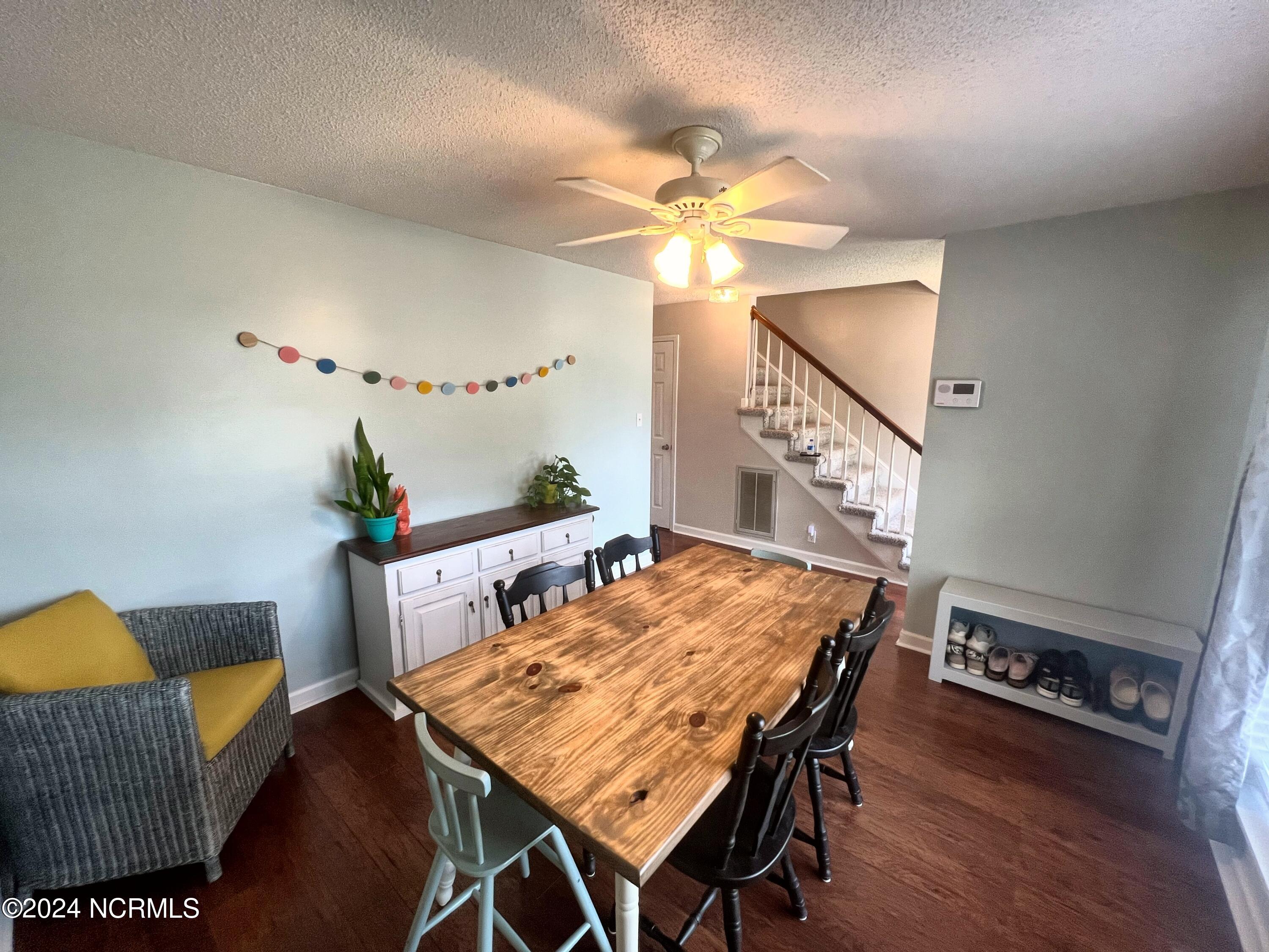 4907 Briarhill Road New Bern, NC 28562 - Photo 9 of 44 Dining Room