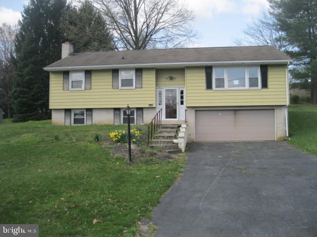 26 Bunker Hill Road Stevens, PA 17578 - Photo 1 of 12 Gallery Image 1