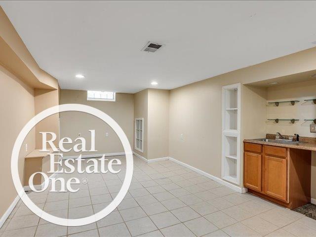 1200 Roslyn Road Grosse Pointe, MI 48236 - Photo 26 of 31 50139075-F731A7B4-6FD2-4E57-ACA2-1E8876C06C5A.JPG