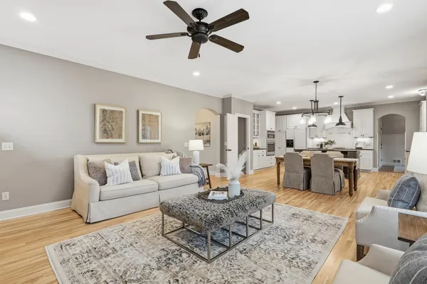 $849,900 | 16926 Dynamic Drive, Lakeville, MN 55044