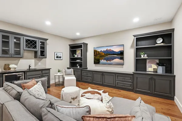 $849,900 | 16926 Dynamic Drive, Lakeville, MN 55044