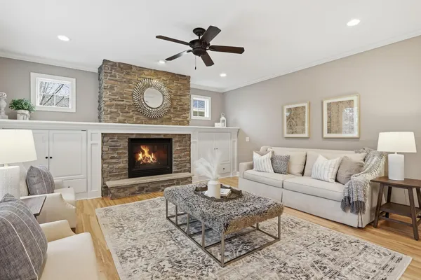 $849,900 | 16926 Dynamic Drive, Lakeville, MN 55044