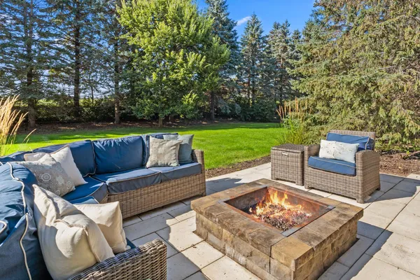 $849,900 | 16926 Dynamic Drive, Lakeville, MN 55044
