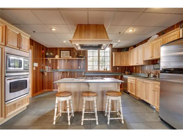 $849,900 | 16926 Dynamic Drive, Lakeville, MN 55044