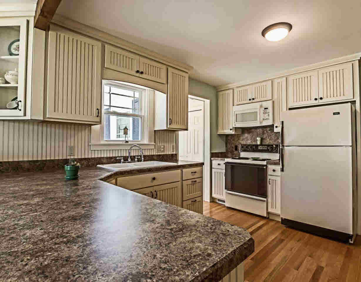 414 Riverside Drive Linden, MI 48451 - Photo 4 of 40 21291023-3.JPG