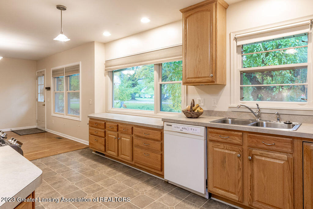 4591 Arrowhead Road Okemos, MI 48864 - Photo 9 of 37 Final-6