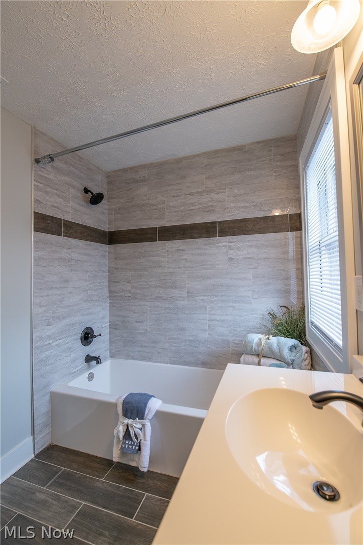 3305 Tullamore Road Cleveland, OH 44118 - Photo 23 of 34 Gallery Image 23