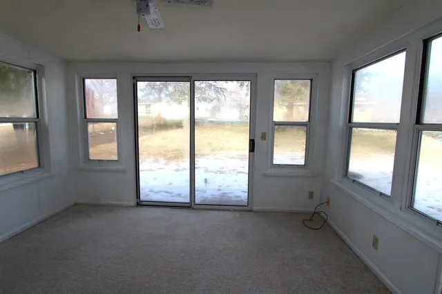 $130,000 | 1720 East Lawn Drive, Savanna, IL 61074