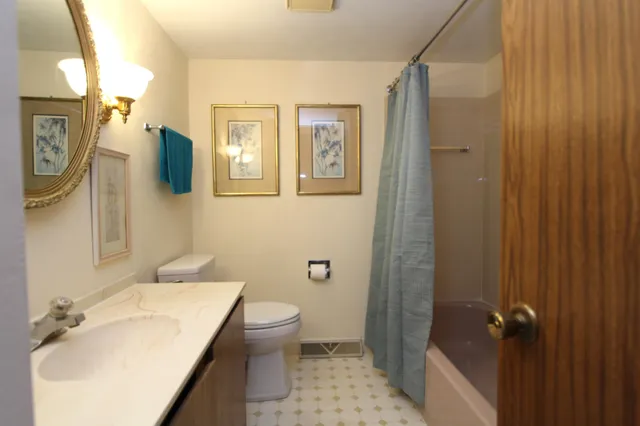 $130,000 | 1720 East Lawn Drive, Savanna, IL 61074