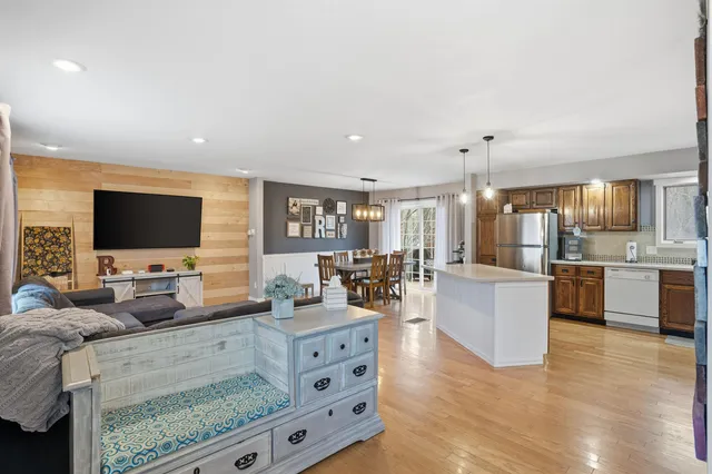 $224,900 | 610 Forest Road, East Moline, IL 61244