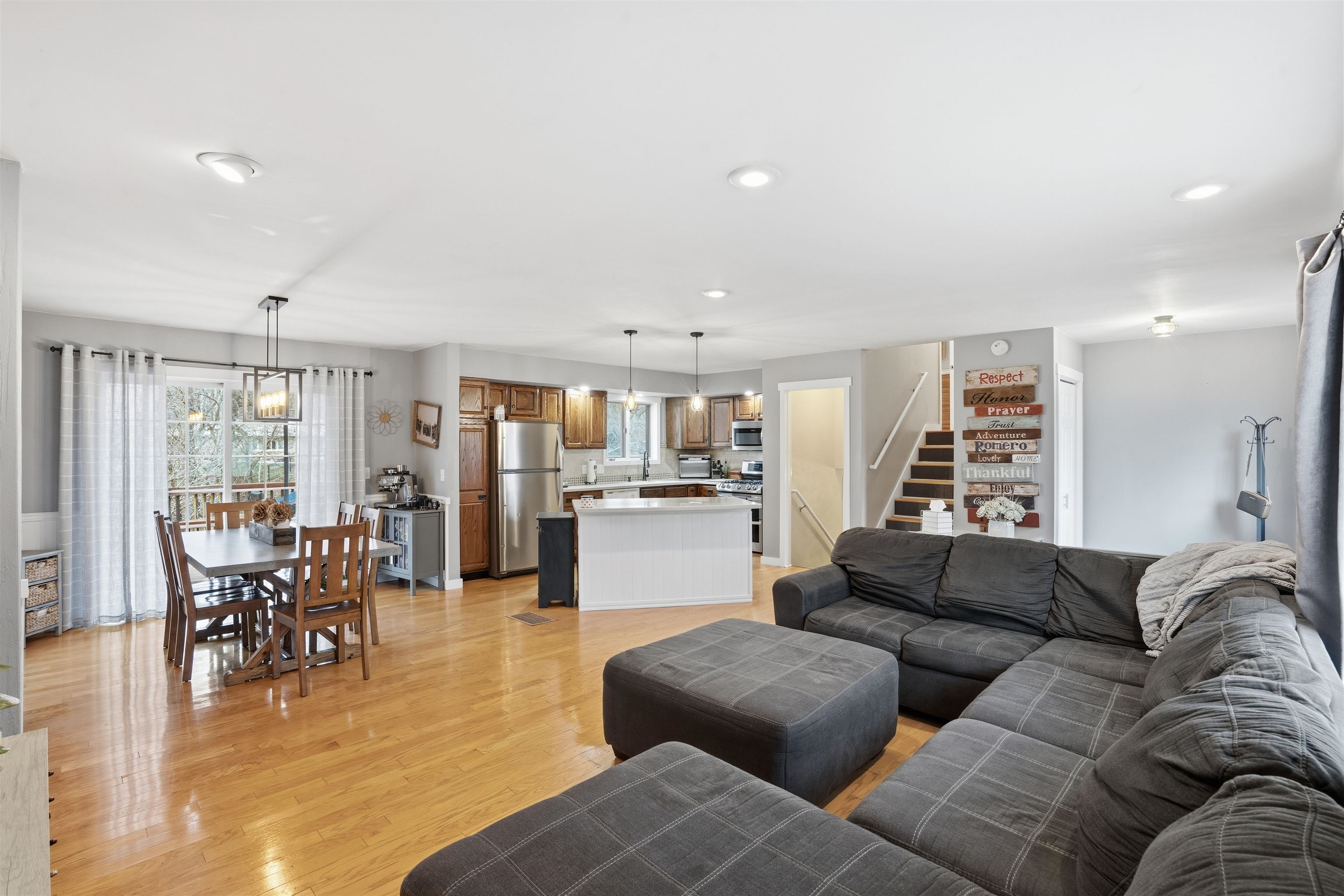 610 Forest Road East Moline, IL 61244 - Photo 3 of 26