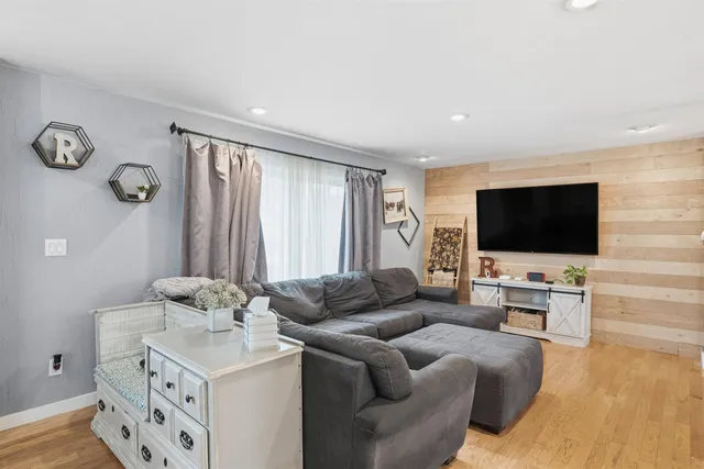 $224,900 | 610 Forest Road, East Moline, IL 61244