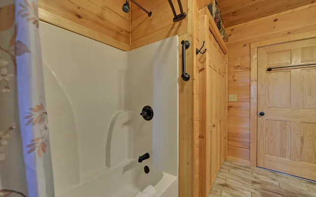 $766,777 | 101 Hideaway Trail, Copperhill, TN 37317