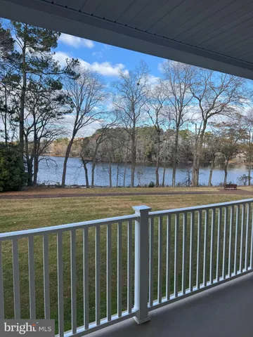 a view of a tennis court