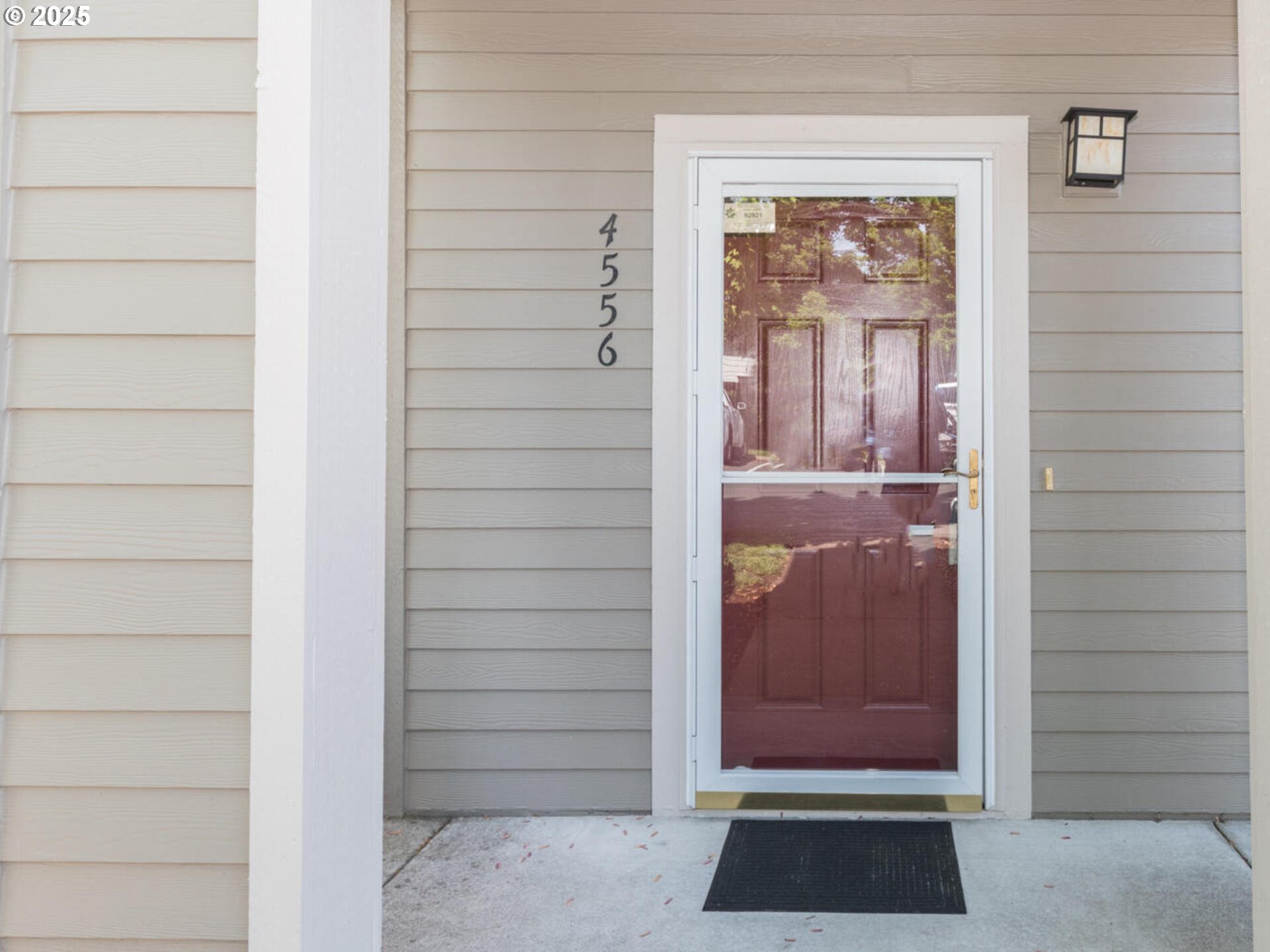4556 Southwest 11th Street Gresham, OR 97080 - Photo 2 of 31 a view of front door