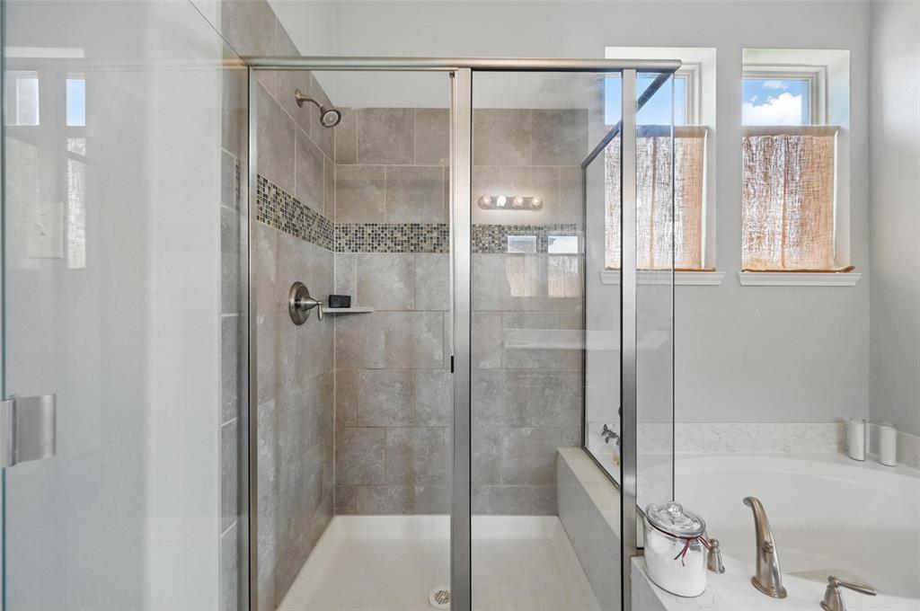 408 Mission Drive Forney, TX 75126 - Photo 18 of 40 Full bathroom with a garden tub and a shower stall
