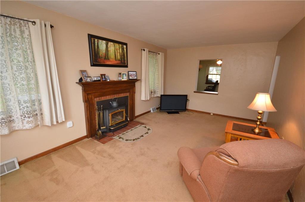 163 Gass Road Pittsburgh, PA 15229 - Photo 11 of 25 Gallery Image 11