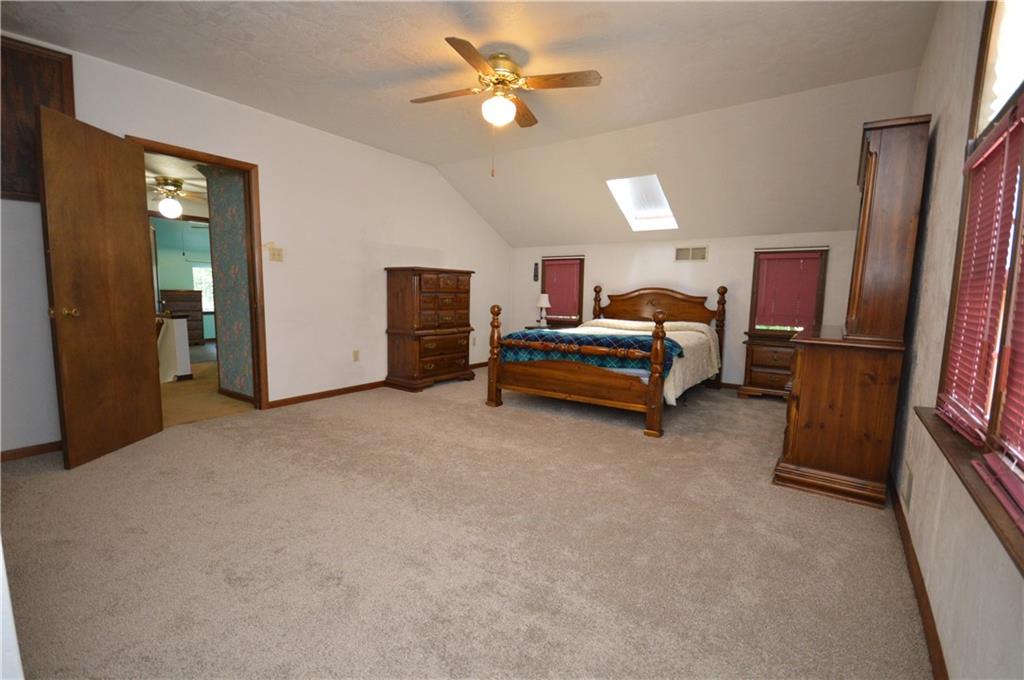 163 Gass Road Pittsburgh, PA 15229 - Photo 17 of 25 Gallery Image 17