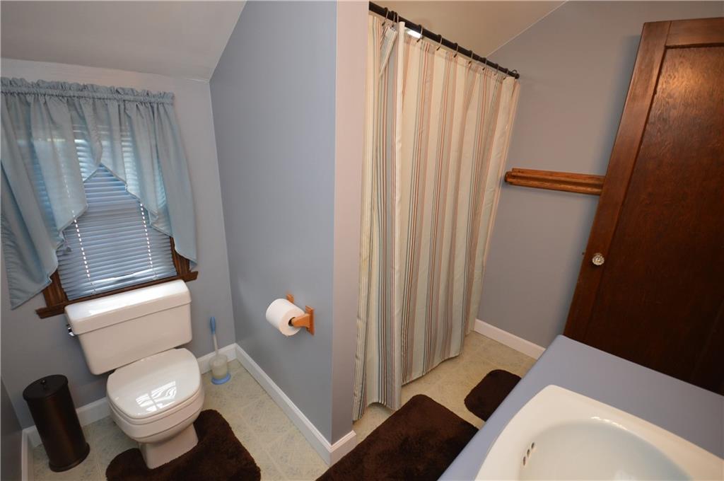 163 Gass Road Pittsburgh, PA 15229 - Photo 19 of 25 Gallery Image 19