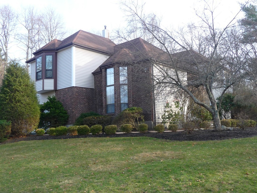 11 King Philip Road Sharon, MA 02067 - Photo 1 of 23 Gallery Image 1