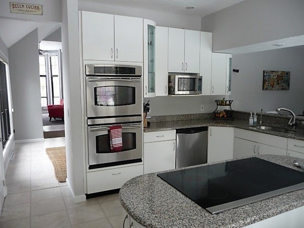 11 King Philip Road Sharon, MA 02067 - Photo 8 of 23 Gallery Image 8
