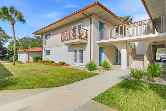 $249,900 | 2100 West Beach Drive, Unit A102, Panama City, FL 32401