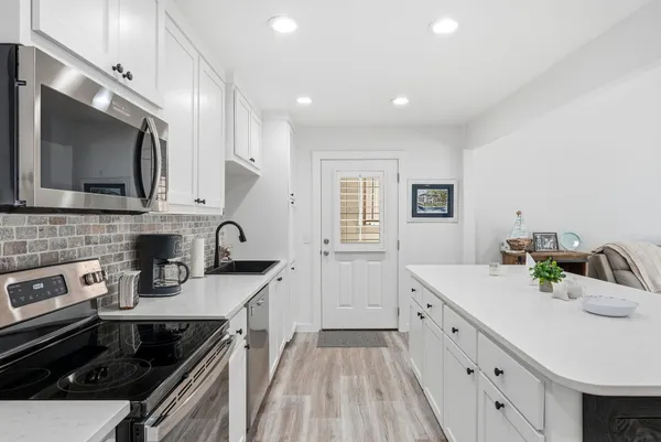 $242,900 | 2100 West Beach Drive, Unit A102, Panama City, FL 32401