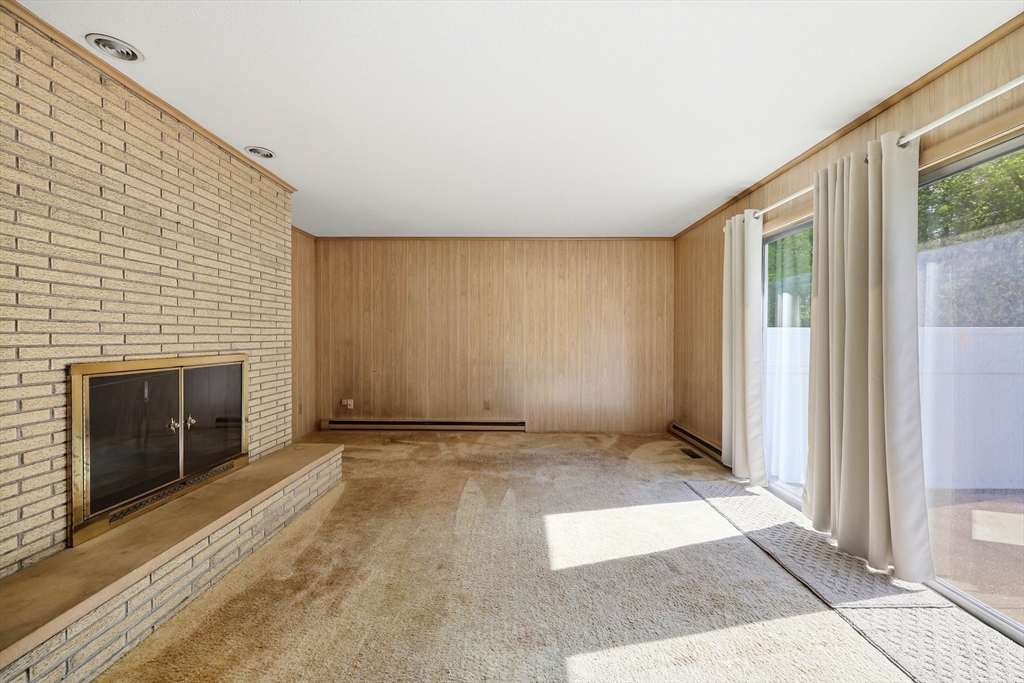 1303 Plumtree Road Springfield, MA 01119 - Photo 8 of 39 Gallery Image 8