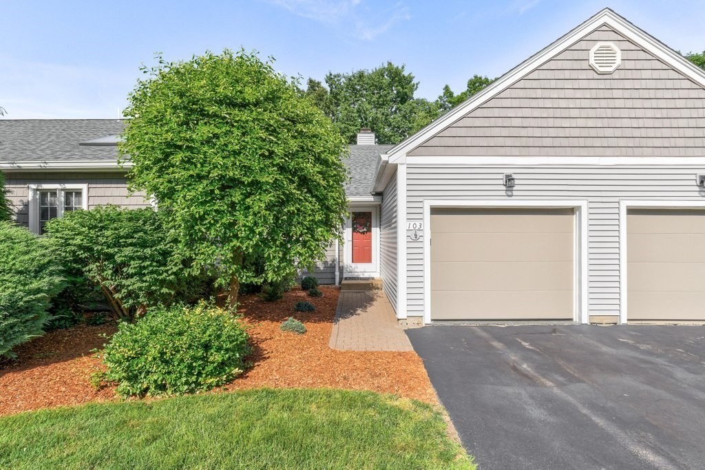 103 Treasure Island Road, Unit 103 Webster, MA 01570 - Photo 3 of 34