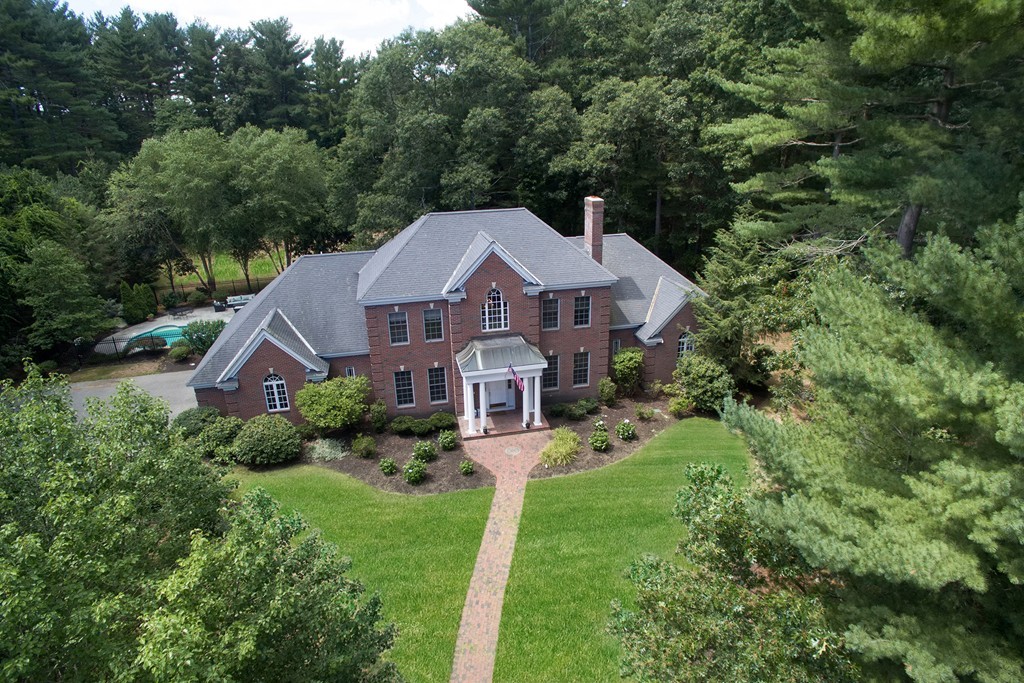 10 Pinecrest Road Hingham, MA 02043 - Photo 2 of 29 Gallery Image 2